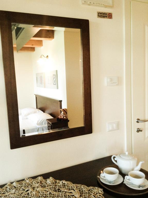 Agriturismo Anna Caterina Hotel กัสเตลนูโอโว เดล การ์ดา ห้อง รูปภาพ