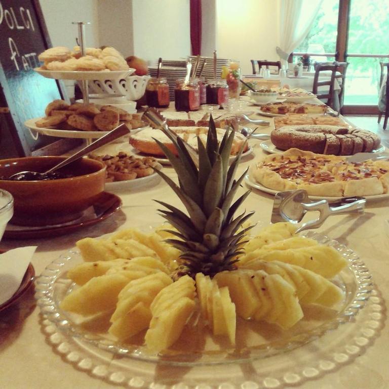 Agriturismo Anna Caterina Hotel กัสเตลนูโอโว เดล การ์ดา ภายนอก รูปภาพ